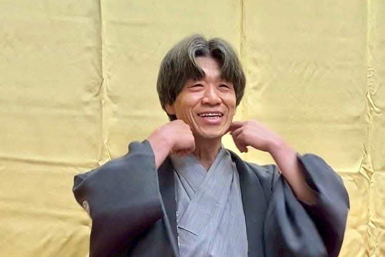 微笑亭さん太 （ほほえみてい さんた）